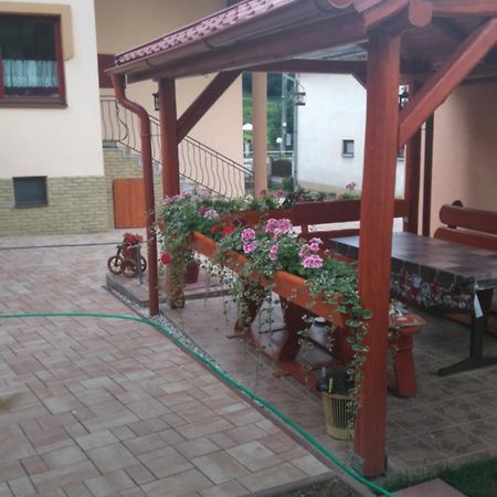 Domino Apartman Korotnok Kültér fotó