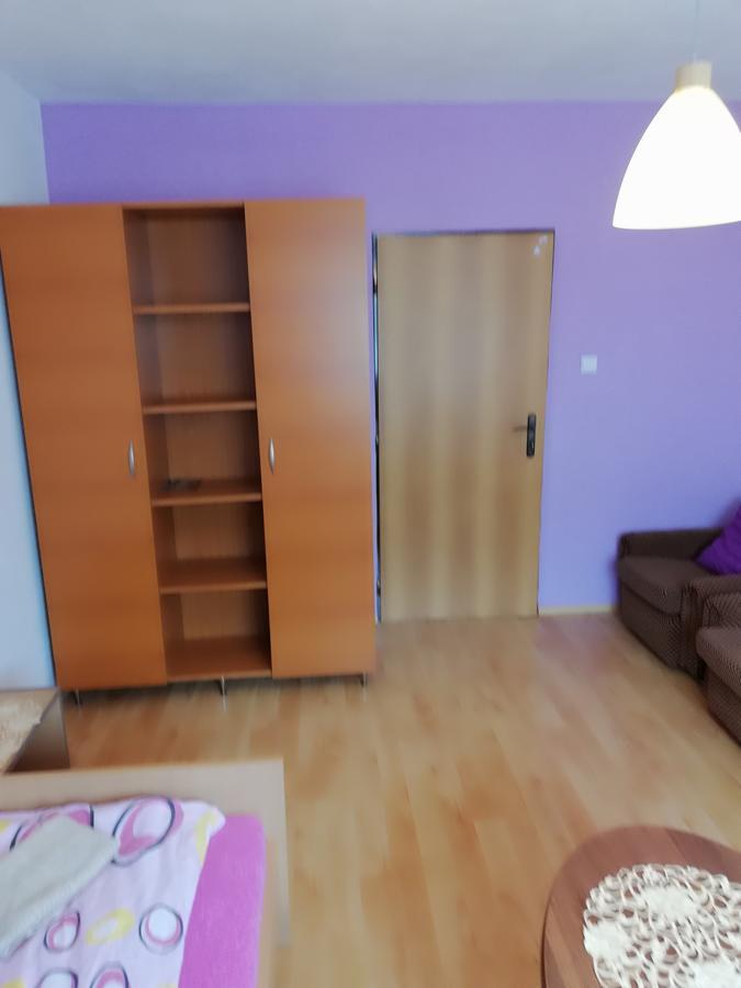 Domino Apartman Korotnok Kültér fotó
