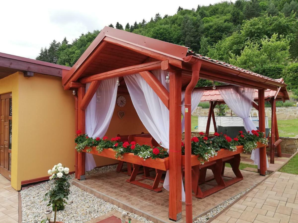 Domino Apartman Korotnok Kültér fotó
